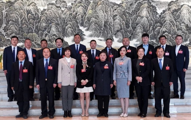 西安市政协第十五届第一次大会隆重开幕，康忠会长再次当选新一届委员